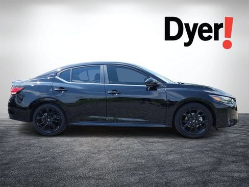 Used 2025 Nissan Sentra SR w/ Midnight Edition FWD image 2
