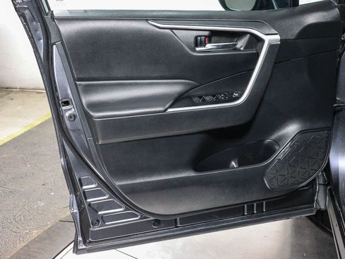 Certified 2022 Toyota RAV4 XLE w/ Convenience Package FWD image 24