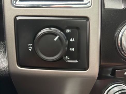 Used 2015 Ford F150 Lariat w/ Equipment Group 502A Luxury AWD/4WD image 25