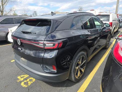 Used 2023 Volkswagen ID.4 Pro image 3