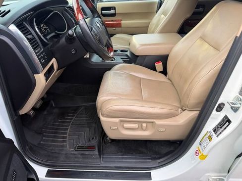 Used 2018 Toyota Sequoia Platinum image 13