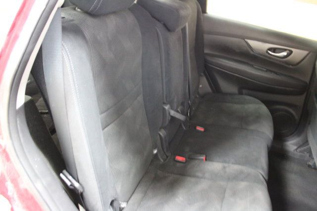Used 2015 Nissan Rogue SV FWD image 9