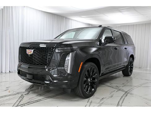New 2026 Cadillac Escalade ESV Platinum Sport w/ LPO, ONYX Package image 4
