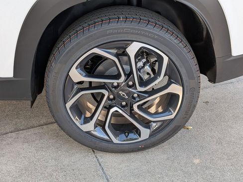 New 2026 Chevrolet Trax RS w/ Driver Confidence Package image 26