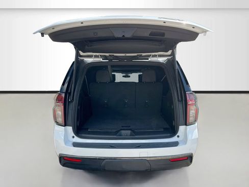 Used 2021 Chevrolet Suburban RST w/ Rear Media and Nav Package RWD image 29