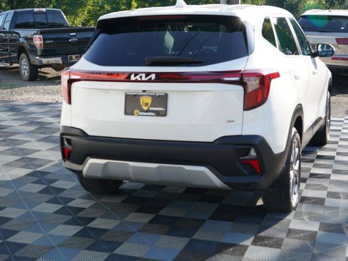 Used 2024 Kia Seltos LX AWD/4WD image 15
