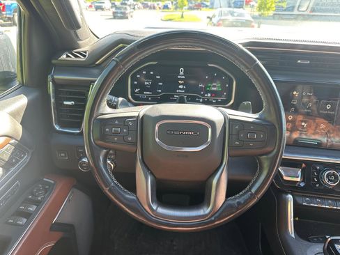 Used 2024 GMC Sierra 1500 Denali Ultimate AWD/4WD image 12