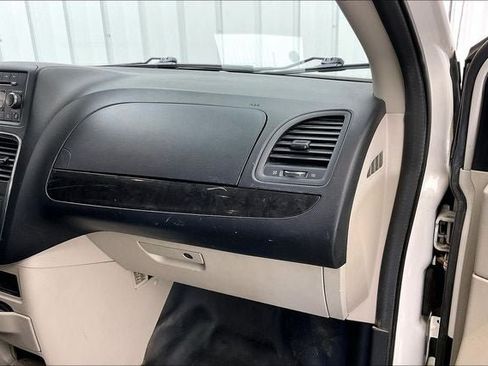 Used 2012 RAM C/V FWD image 17