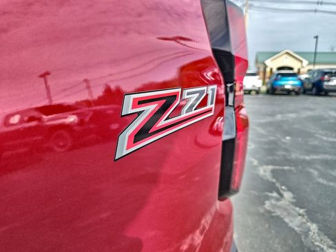 Used 2024 Chevrolet Colorado Z71 w/ Z71 Convenience Package 2 AWD/4WD image 25