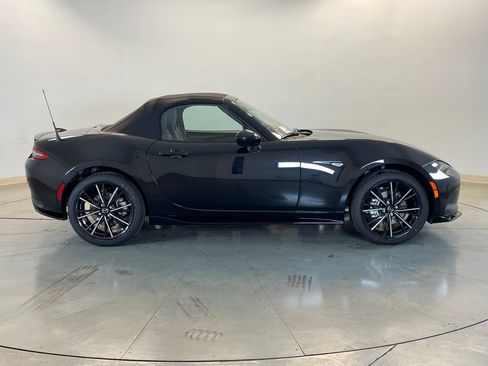New 2025 MAZDA MX-5 Miata Grand Touring w/ Appearance Package image 5