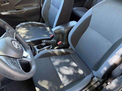 Used 2025 Nissan Versa SV image 36