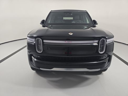 Used 2025 Rivian R1S Adventure AWD/4WD image 8