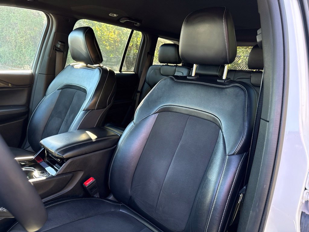 Used 2023 Jeep Grand Cherokee Altitude AWD/4WD image 15