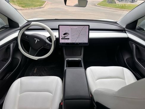 Used 2021 Tesla Model 3 Standard Range Plus image 14