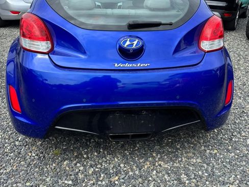 Used 2012 Hyundai Veloster w/ Style Pkg FWD image 7