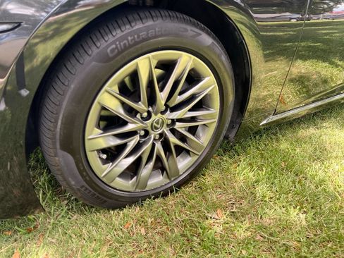 Used 2019 Lexus LS 500 w/ Accessory Package (Z2) RWD image 18