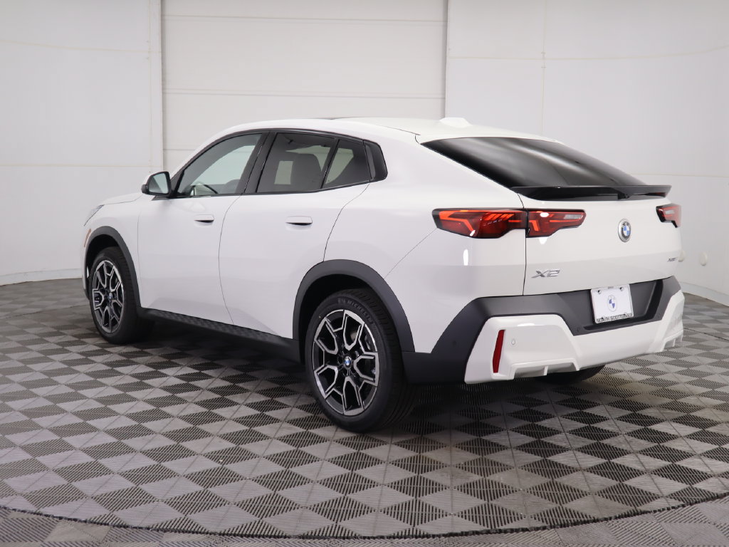Certified 2026 BMW X2 xDrive28i w/ Technology Package AWD/4WD image 8