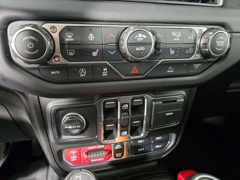 New 2026 Jeep Wrangler Unlimited Rubicon image 23