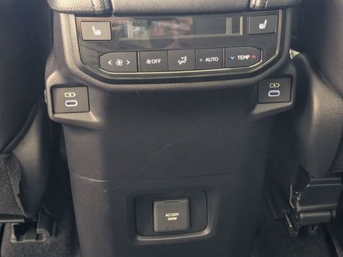 Used 2025 Toyota Grand Highlander FWD image 26