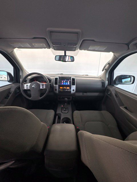 Used 2021 Nissan Frontier SV w/ Midnight Edition Floor Mats AWD/4WD image 11