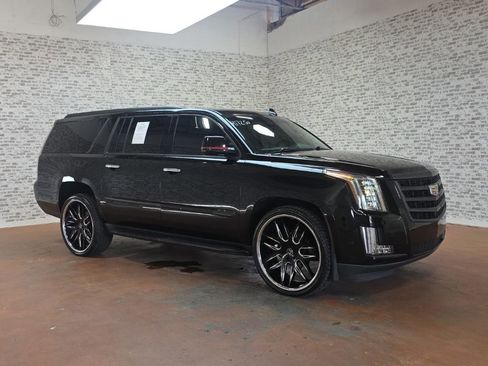 Used 2020 Cadillac Escalade ESV Luxury AWD/4WD image 1