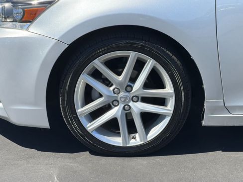 Used 2015 Lexus CT 200h w/ Seat Comfort Package FWD image 29