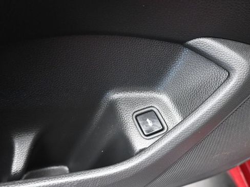 Used 2018 Honda Accord Touring image 11