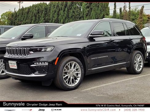 New 2022 Jeep Grand Cherokee Limited image 1