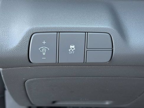 Used 2024 Hyundai Elantra SEL FWD image 20