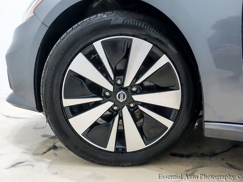 Used 2019 Nissan Altima 2.5 SV image 12