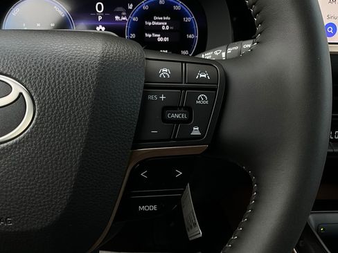 New 2025 Toyota Crown Signia image 38