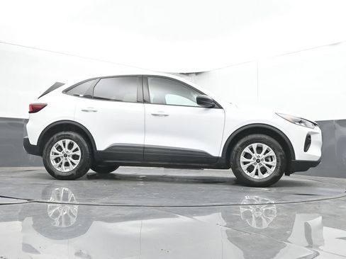 Used 2025 Ford Escape Active AWD/4WD image 45
