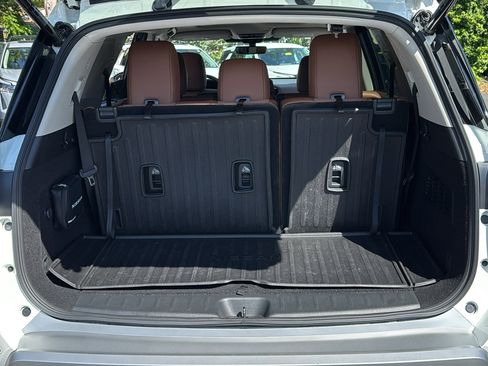 Certified 2024 Nissan Pathfinder Platinum w/ Black Appearance Package AWD/4WD image 26