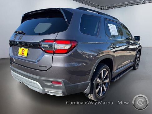 Used 2023 Honda Pilot Touring image 4