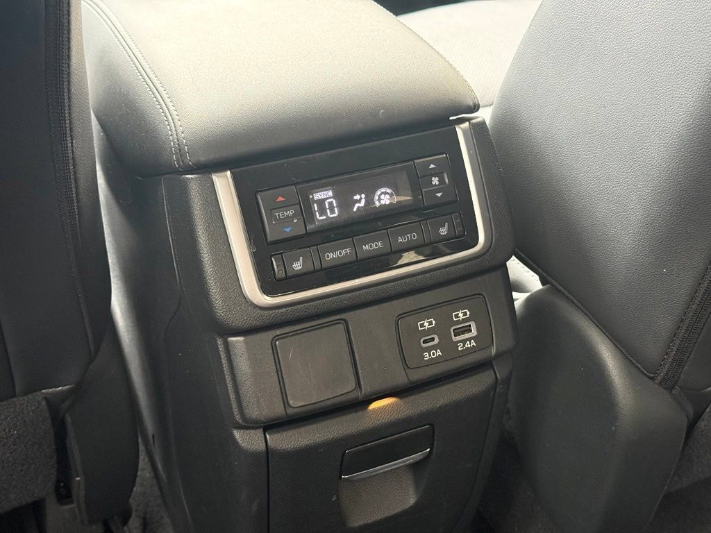 Used 2023 Subaru Ascent Limited AWD/4WD image 26