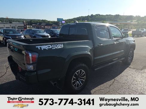 Used 2021 Toyota Tacoma TRD Sport w/ Technology Package AWD/4WD image 9