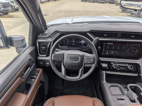New 2026 GMC Sierra 3500 Denali Ultimate image 3