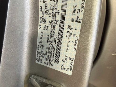 Used 2015 Ford Escape Titanium w/ Equipment Group 301A AWD/4WD image 39