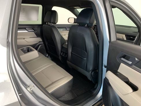 Used 2025 GMC Terrain Elevation w/ Elevation Premium Package image 32