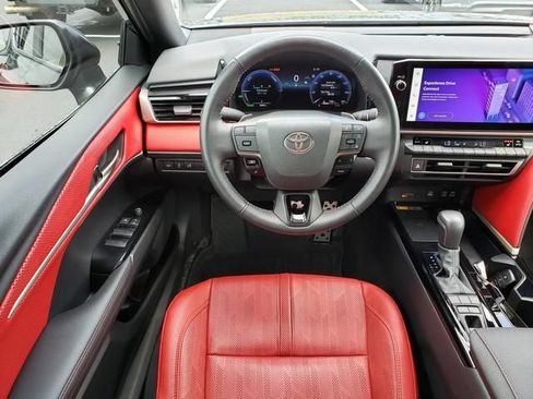 Used 2025 Toyota Camry XSE FWD image 16