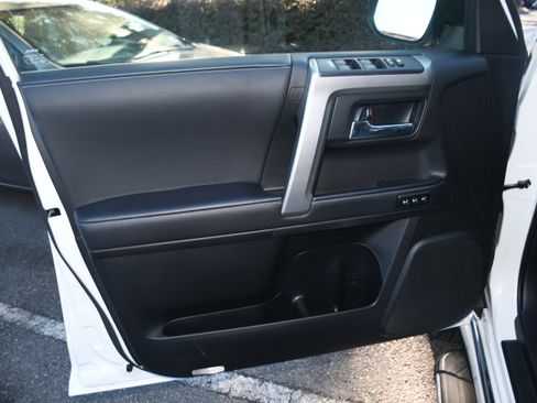 Used 2023 Toyota 4Runner Limited image 10