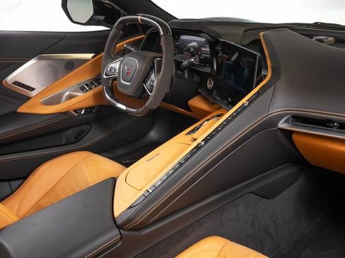 Used 2025 Chevrolet Corvette Z06 RWD image 41