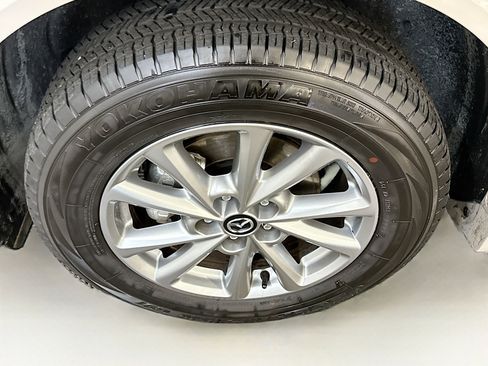 Used 2025 MAZDA CX-5 AWD 2.5 S w/ Preferred Package image 11