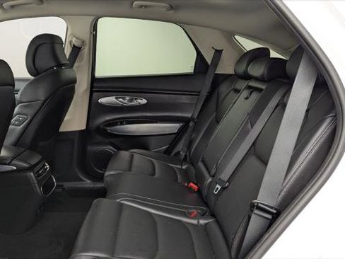 Used 2022 Genesis GV70 2.5T w/ Select Package image 16