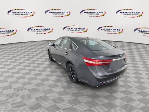 Used 2018 Toyota Avalon XLE image 6