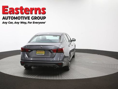 Used 2022 Nissan Altima 2.5 SR FWD image 38