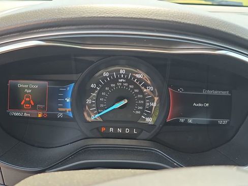 Used 2020 Ford Fusion SE FWD image 19