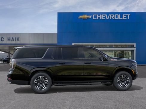 New 2026 Chevrolet Suburban Z71 w/ Comfort Package AWD/4WD image 5