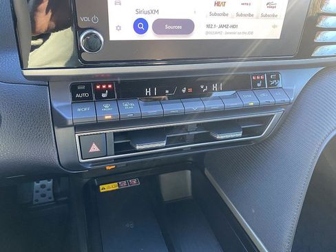 Certified 2025 Toyota Camry SE image 19