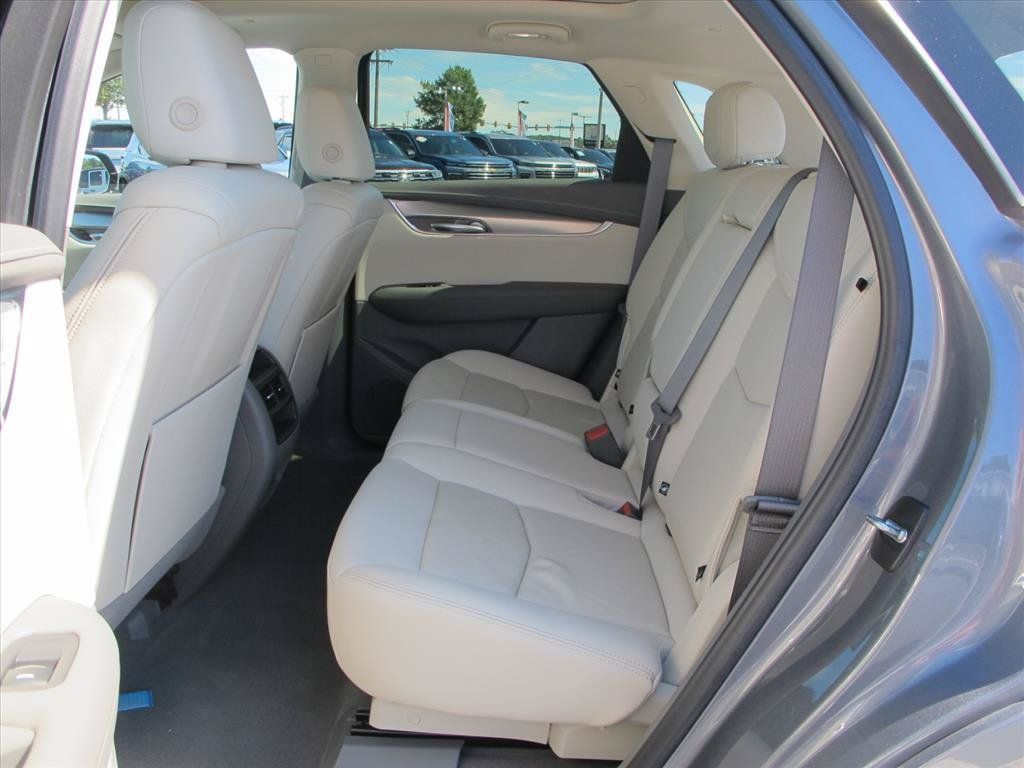 Used 2021 Cadillac XT5 Premium Luxury FWD image 23